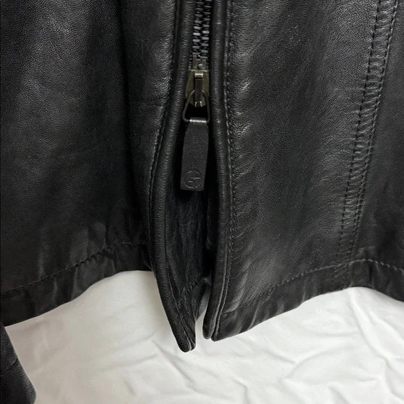 Giorgio Armani Men's Black Leather Jacket - Picture 4 of 10